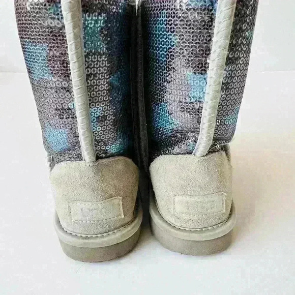 UGG Kid’s Sequin Star Blue Crystal Classic Boots. - Picture 3 of 8